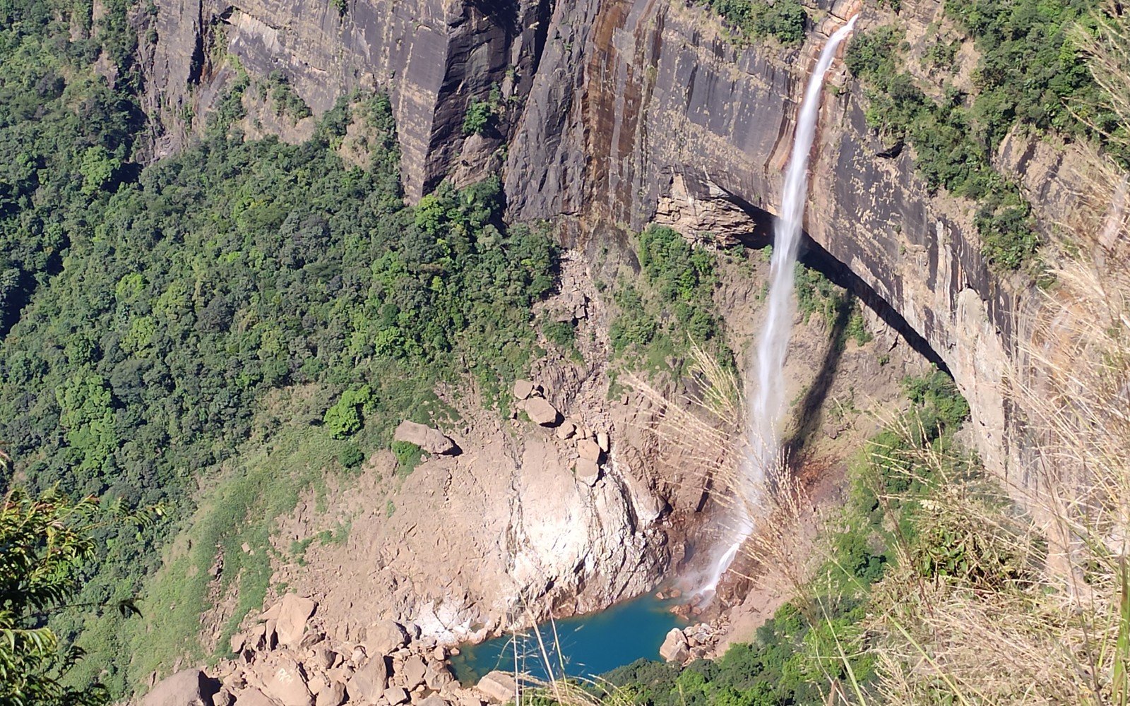 Nohkalikai Falls Cherrapunji