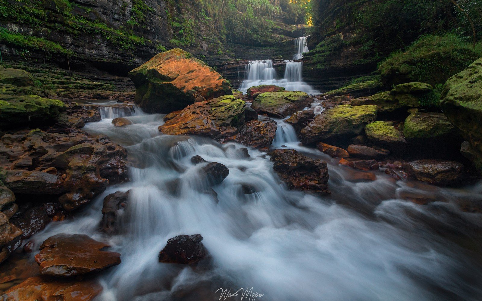 Wei Sawdong Waterfall Cherrapunji